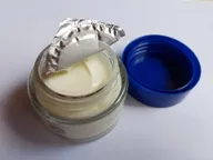 Tarros pequeños con tapa